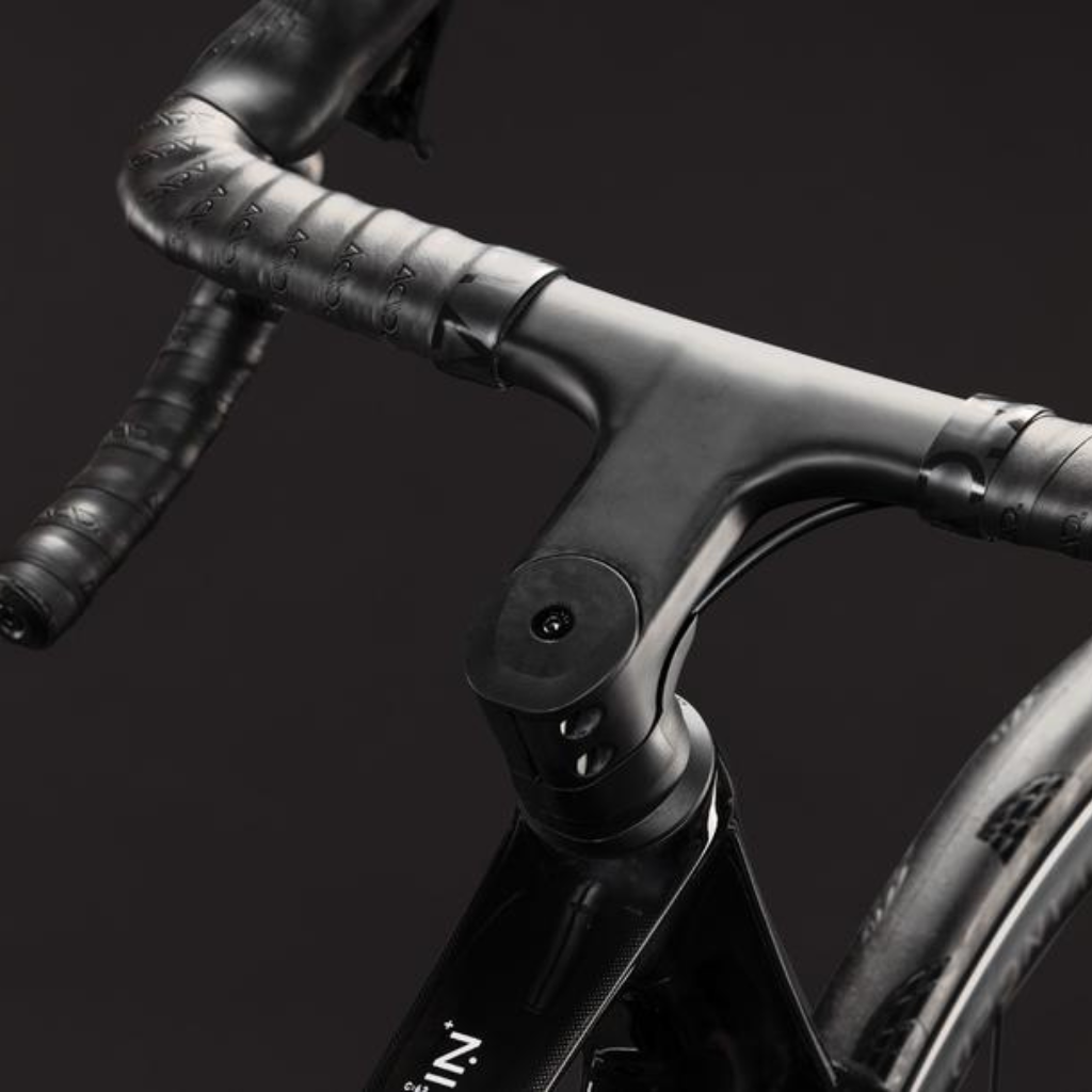 Cube Attain C:62 SLT Carbon´n´white
