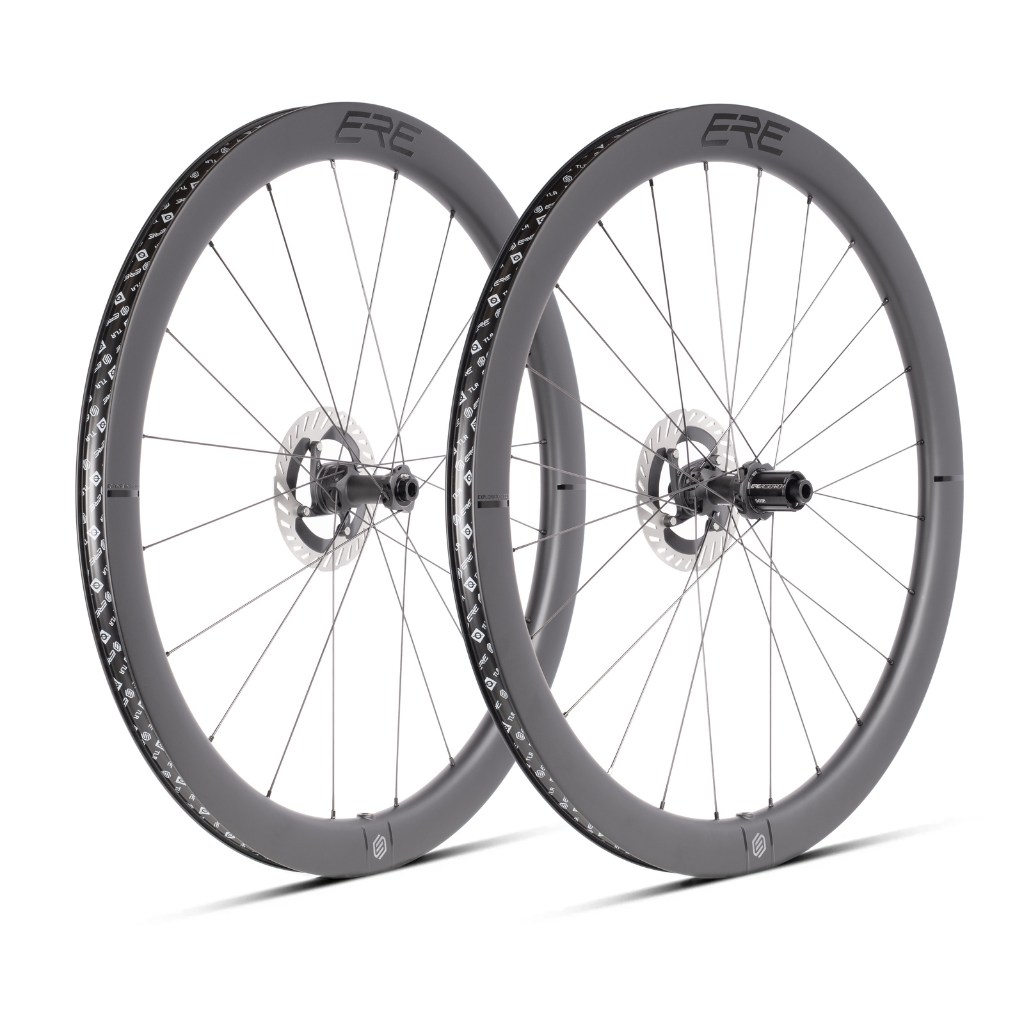 Hjulset ERE EXPLORATOR CCR45 HG11 Carbon Disc