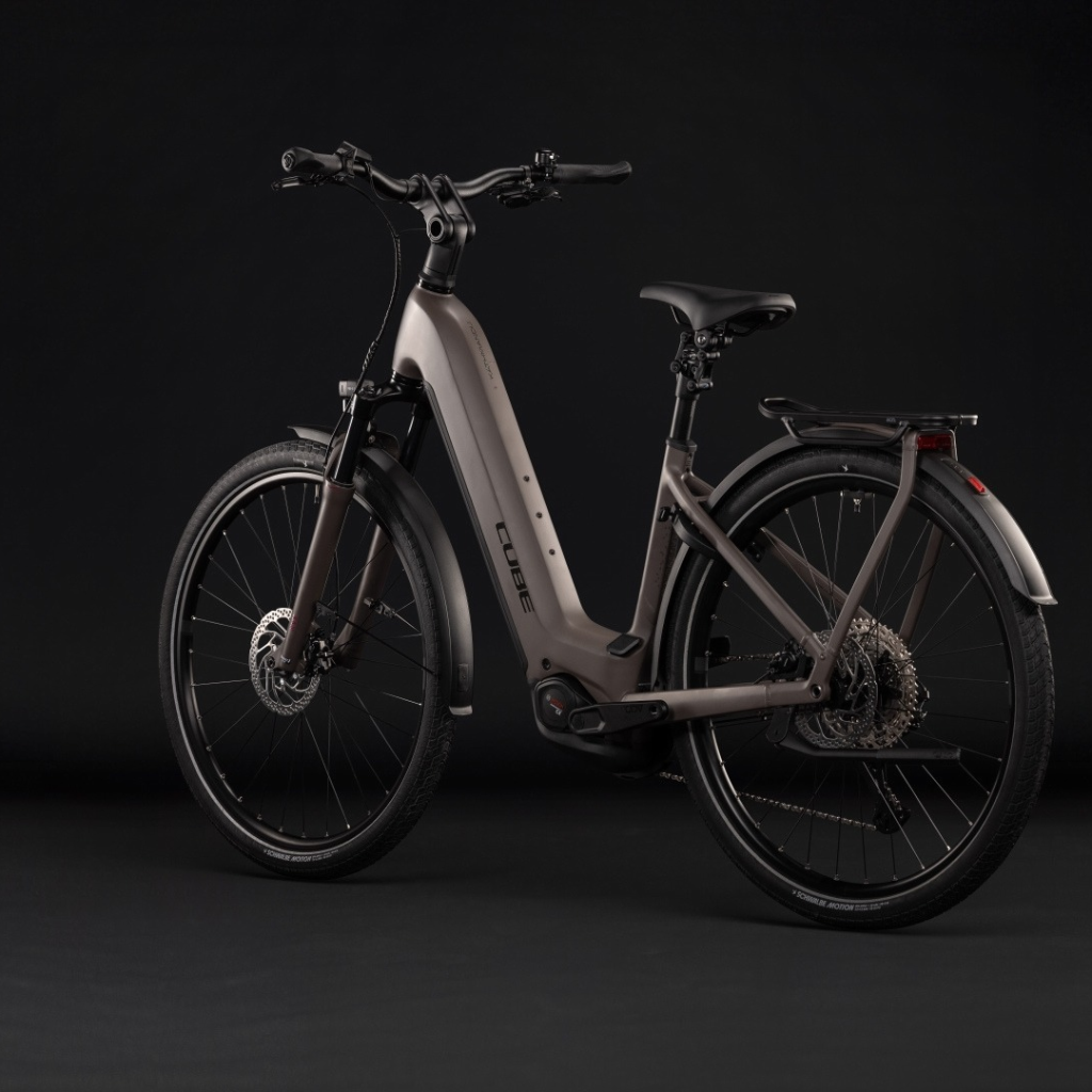 Cube Kathmandu Hybrid One 800